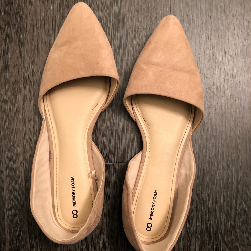 Pink/nude suede flats